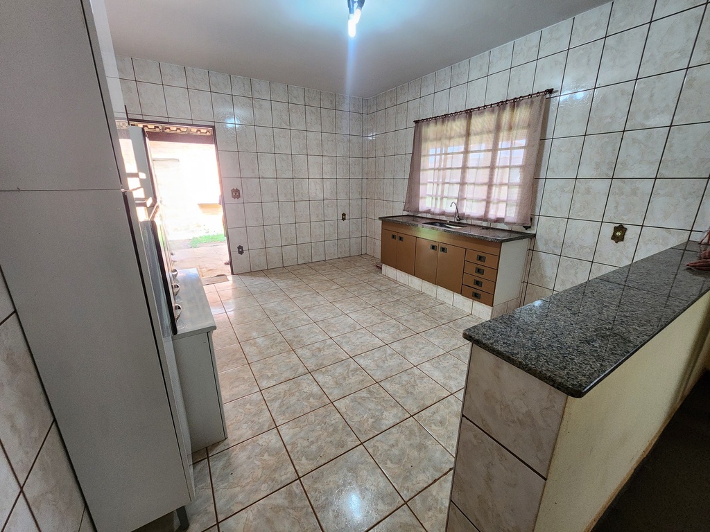commercial-/-agricultural-2-quartos-200m2-parque-tropical-araraquara-sp