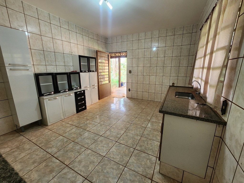 commercial-/-agricultural-2-quartos-200m2-parque-tropical-araraquara-sp