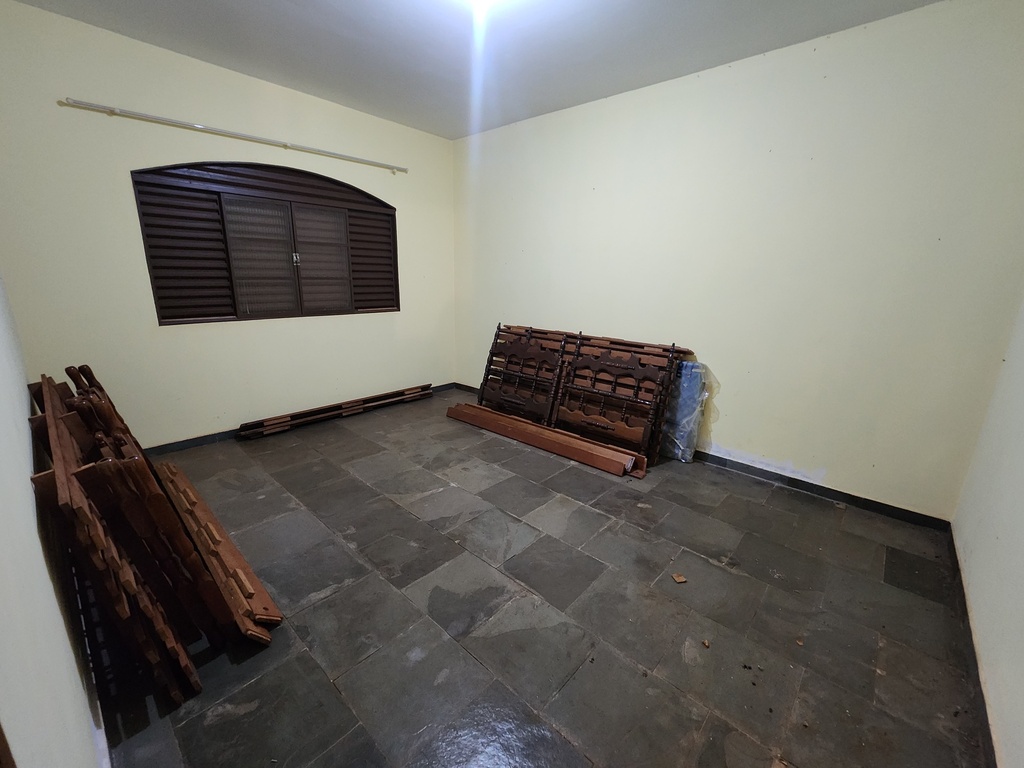 commercial-/-agricultural-2-quartos-200m2-parque-tropical-araraquara-sp